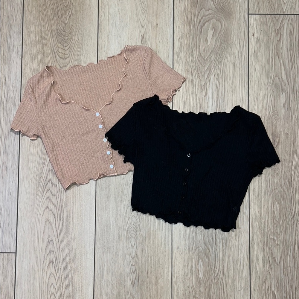 SHEIN Black & Blush Ribbed Lettuce-Edge Crop Button Top